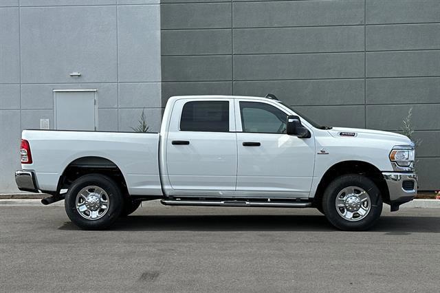 2024 RAM Ram 3500 RAM 3500 TRADESMAN CREW CAB 4X4 64 BOX