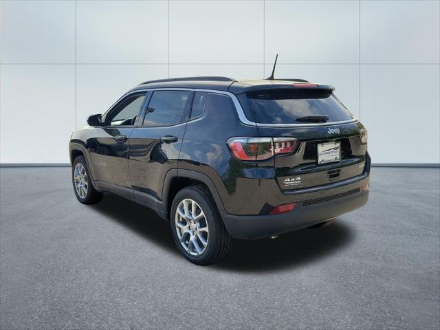 2024 Jeep Compass COMPASS LATITUDE LUX 4X4