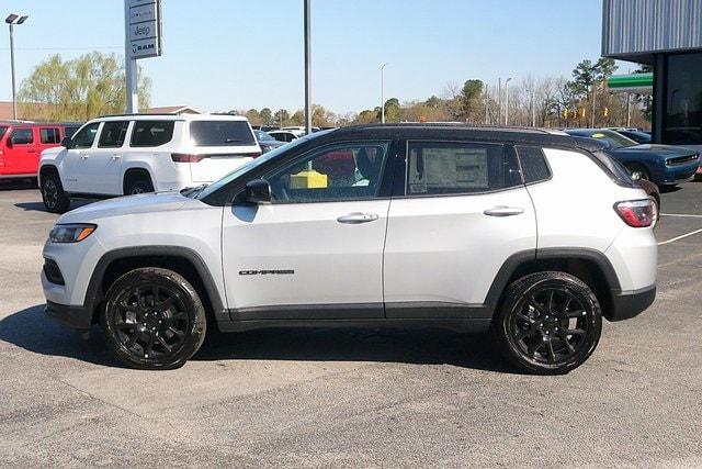 2024 Jeep Compass COMPASS LATITUDE 4X4