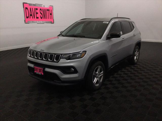 2024 Jeep Compass COMPASS LATITUDE 4X4