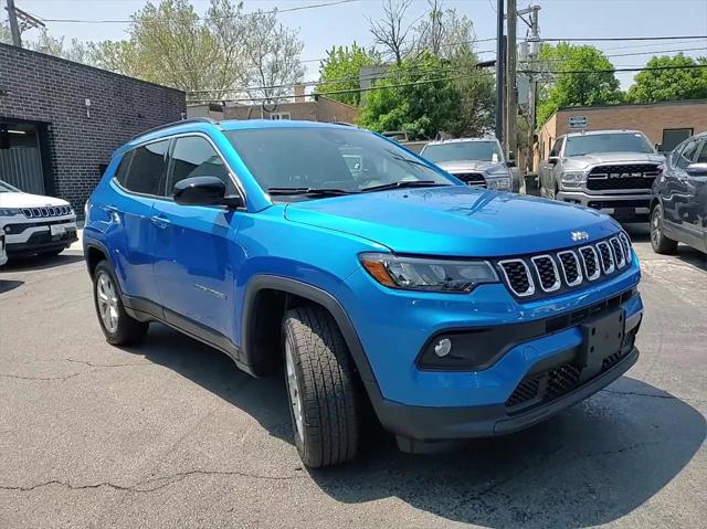 2024 Jeep Compass COMPASS LATITUDE 4X4