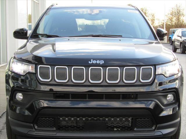 2024 Jeep Compass COMPASS LATITUDE LUX 4X4