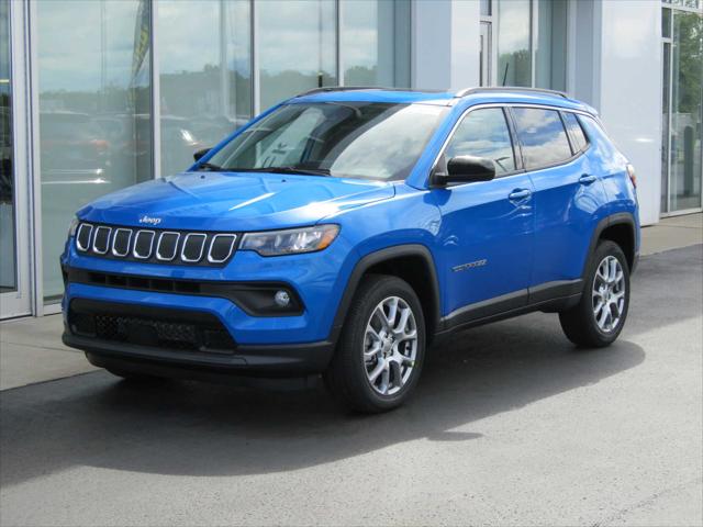 2024 Jeep Compass COMPASS LATITUDE LUX 4X4