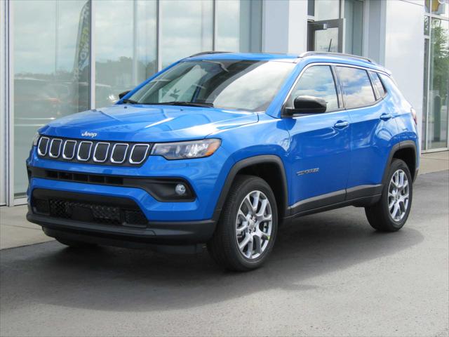 2024 Jeep Compass COMPASS LATITUDE LUX 4X4