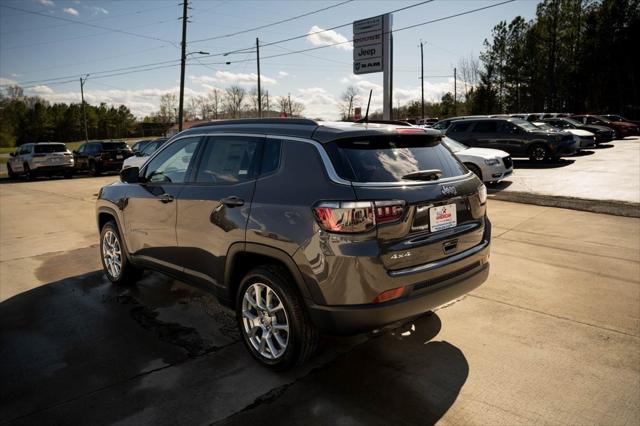 2024 Jeep Compass COMPASS LATITUDE LUX 4X4