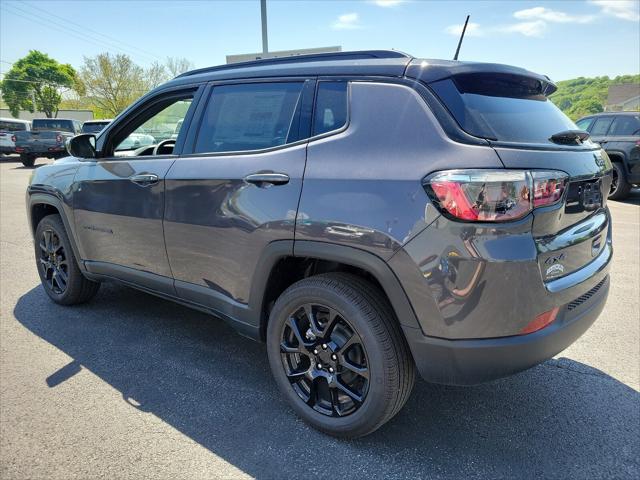 2024 Jeep Compass COMPASS LATITUDE 4X4