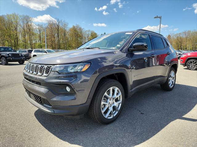 2024 Jeep Compass COMPASS LATITUDE LUX 4X4