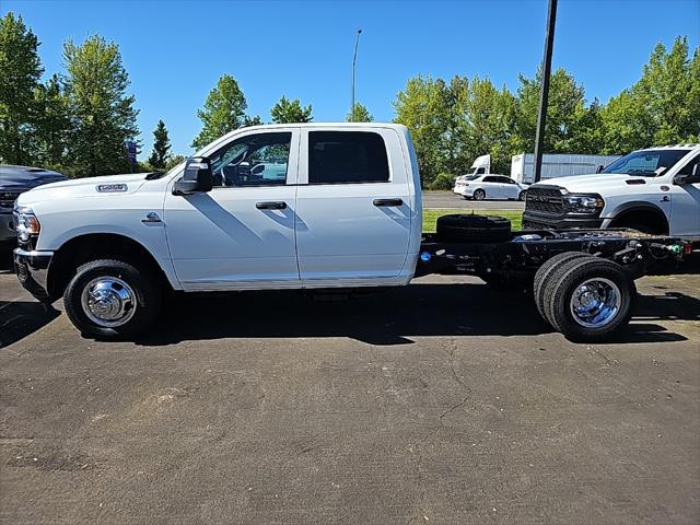 2024 RAM Ram 3500 Chassis Cab RAM 3500 TRADESMAN CREW CAB CHASSIS 4X4 60 CA