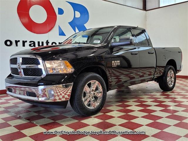 2024 RAM Ram 1500 Classic RAM 1500 CLASSIC TRADESMAN QUAD CAB 4X4 64 BOX