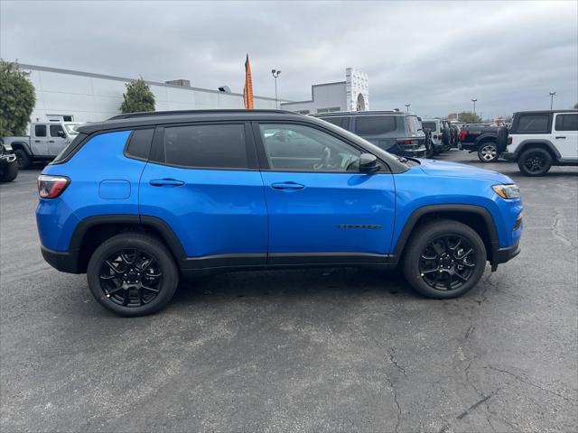 2024 Jeep Compass COMPASS LATITUDE 4X4