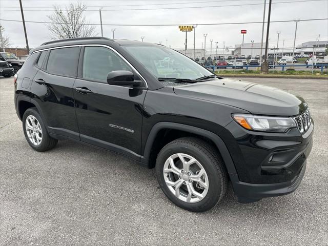 2024 Jeep Compass COMPASS LATITUDE 4X4