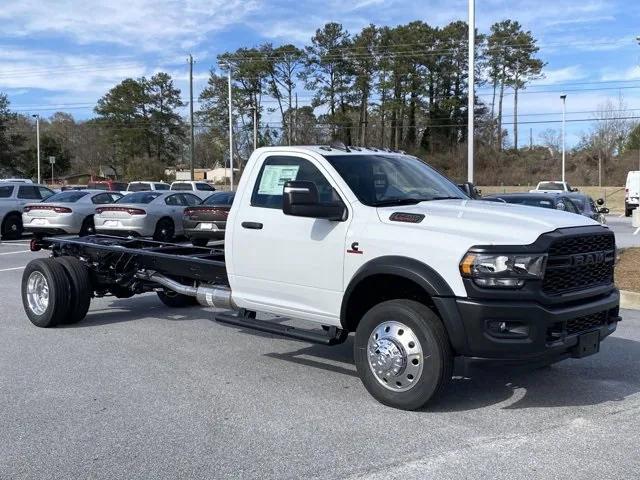 2024 RAM Ram 5500 Chassis Cab RAM 5500 TRADESMAN CHASSIS REGULAR CAB 4X2 120 CA