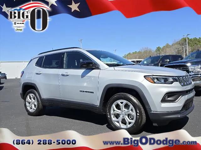 2024 Jeep Compass COMPASS LATITUDE 4X4