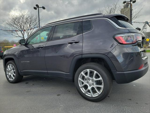 2024 Jeep Compass COMPASS LATITUDE LUX 4X4