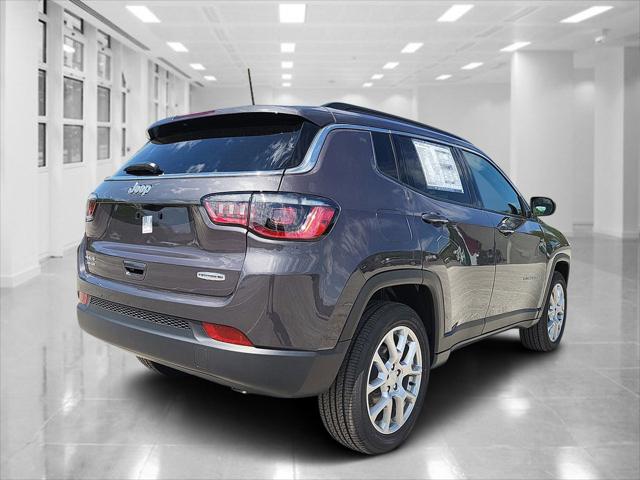 2024 Jeep Compass COMPASS LATITUDE LUX 4X4