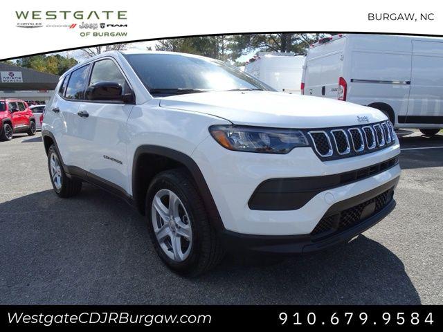 2024 Jeep Compass COMPASS LATITUDE 4X4