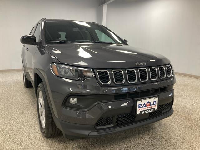 2024 Jeep Compass COMPASS LATITUDE 4X4