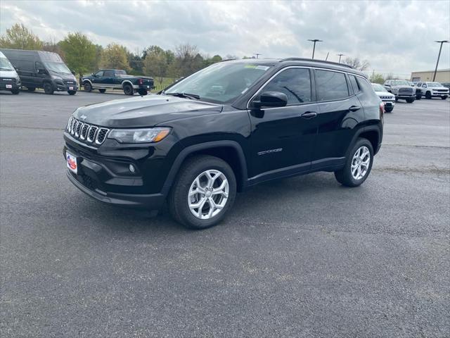 2024 Jeep Compass COMPASS LATITUDE 4X4