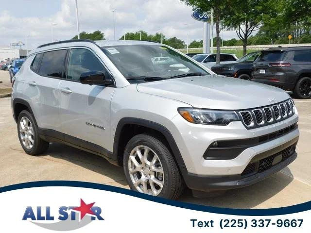 2024 Jeep Compass COMPASS LATITUDE LUX 4X4