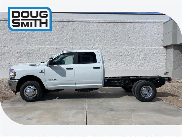 2024 RAM Ram 3500 Chassis Cab RAM 3500 SLT CREW CAB CHASSIS 4X4 60 CA