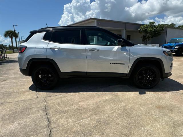 2024 Jeep Compass COMPASS LATITUDE 4X4