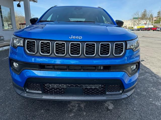 2024 Jeep Compass COMPASS LATITUDE 4X4