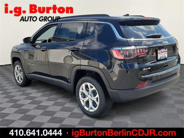 2024 Jeep Compass COMPASS LATITUDE 4X4