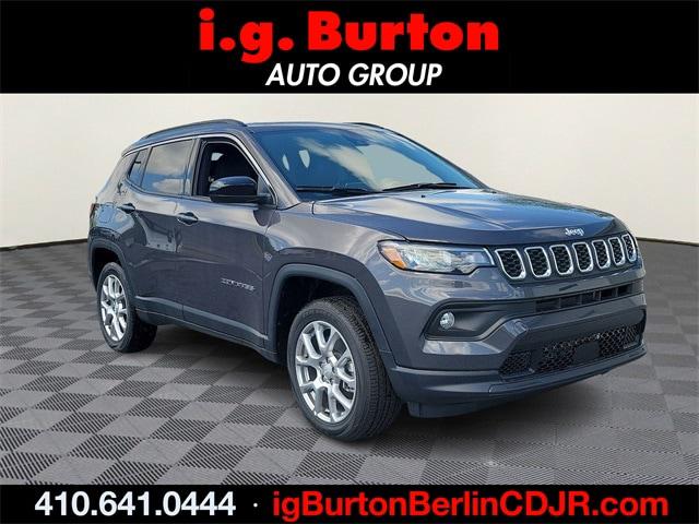 2024 Jeep Compass COMPASS LATITUDE LUX 4X4