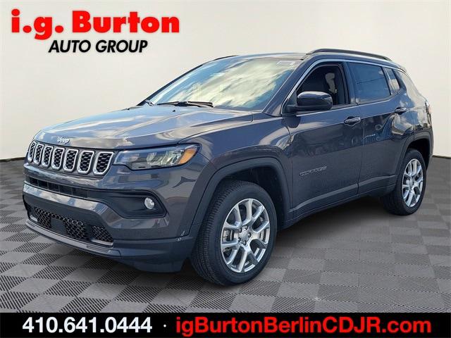 2024 Jeep Compass COMPASS LATITUDE LUX 4X4