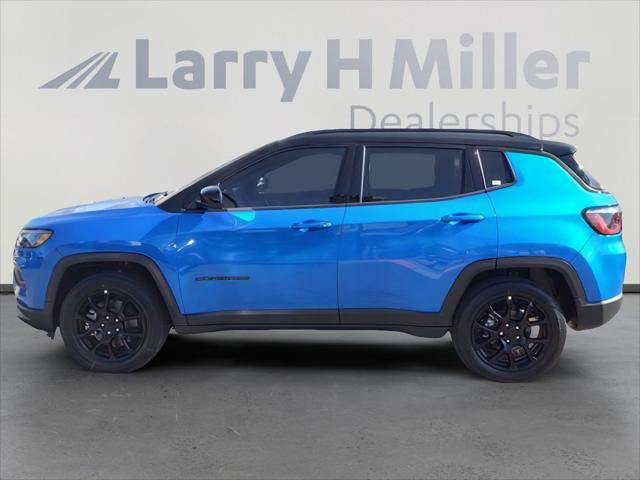 2024 Jeep Compass COMPASS LATITUDE 4X4