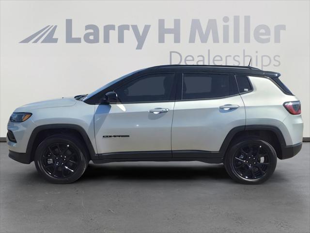 2024 Jeep Compass COMPASS LATITUDE 4X4