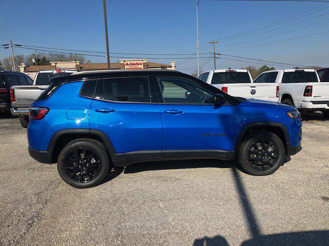 2024 Jeep Compass COMPASS LATITUDE 4X4