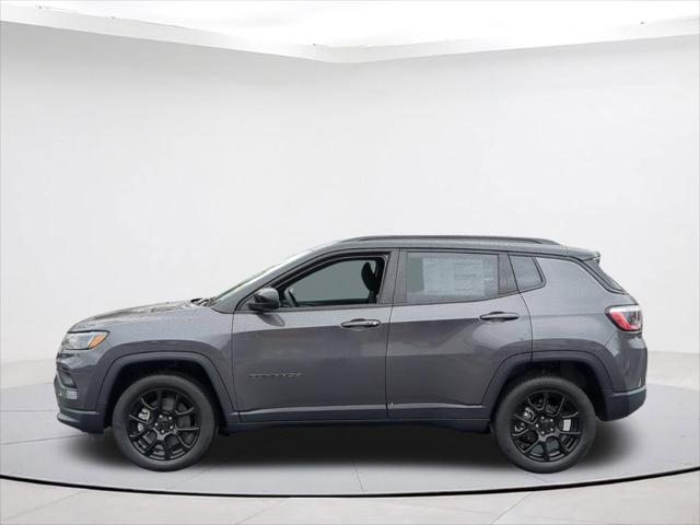 2024 Jeep Compass COMPASS LATITUDE 4X4