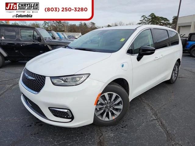 2024 Chrysler Pacifica Hybrid PACIFICA PLUG-IN HYBRID SELECT