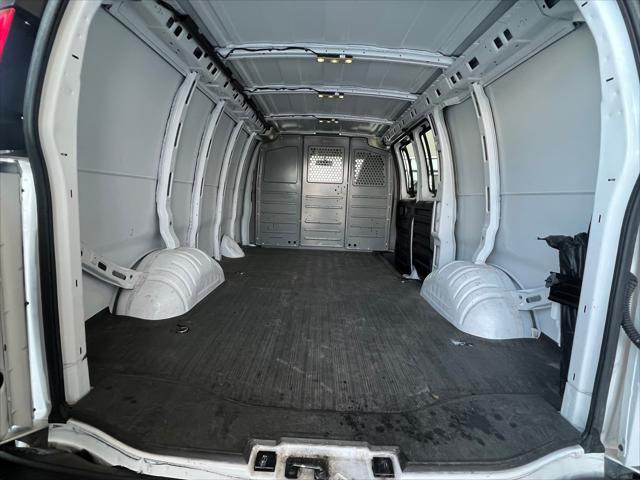 2022 Chevrolet Express Cargo RWD 2500 Regular Wheelbase WT