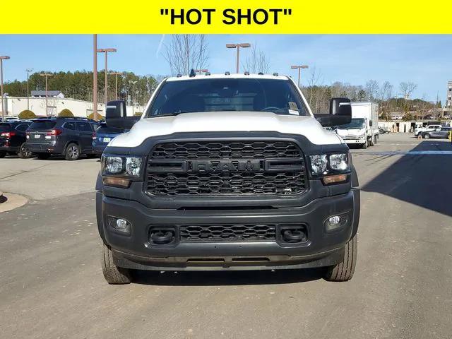 2024 RAM Ram 5500 Chassis Cab RAM 5500 TRADESMAN CHASSIS CREW CAB 4X4 60 CA