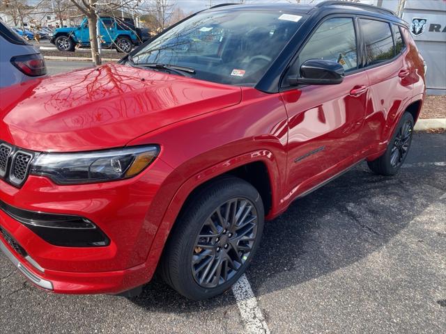 2024 Jeep Compass COMPASS LIMITED 4X4