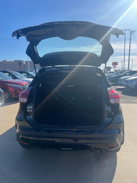 2024 Nissan Kicks SR Xtronic CVT