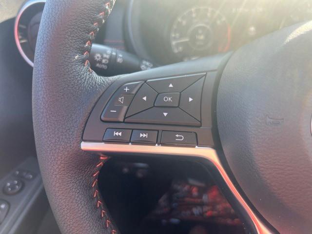 2024 Nissan Kicks SR Xtronic CVT