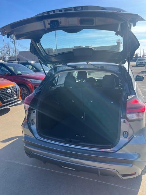 2024 Nissan Kicks SV Xtronic CVT