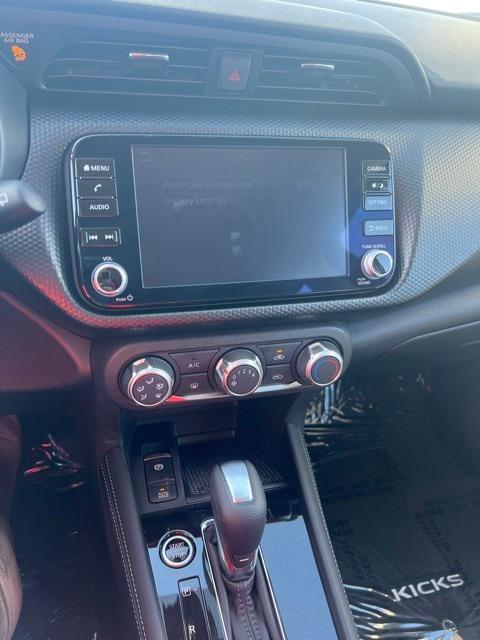 2024 Nissan Kicks SV Xtronic CVT