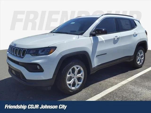 2024 Jeep Compass COMPASS LATITUDE 4X4