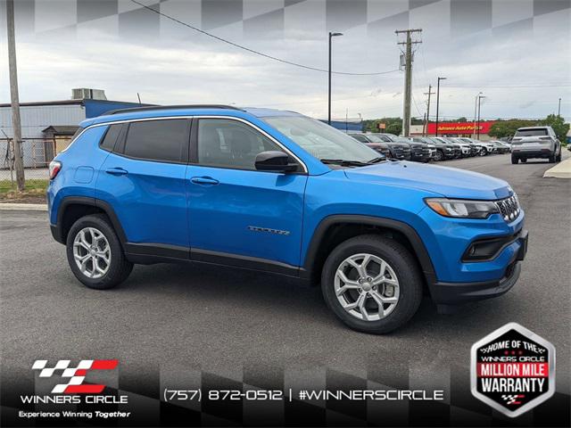 2024 Jeep Compass COMPASS LATITUDE 4X4