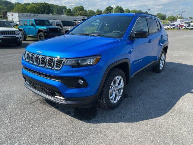 2024 Jeep Compass COMPASS LATITUDE 4X4