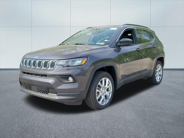 2024 Jeep Compass COMPASS LATITUDE LUX 4X4