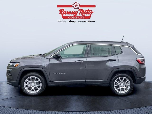 2024 Jeep Compass COMPASS LATITUDE LUX 4X4