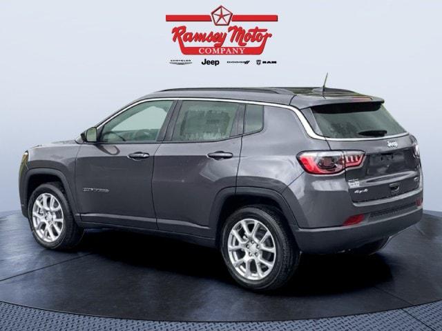 2024 Jeep Compass COMPASS LATITUDE LUX 4X4