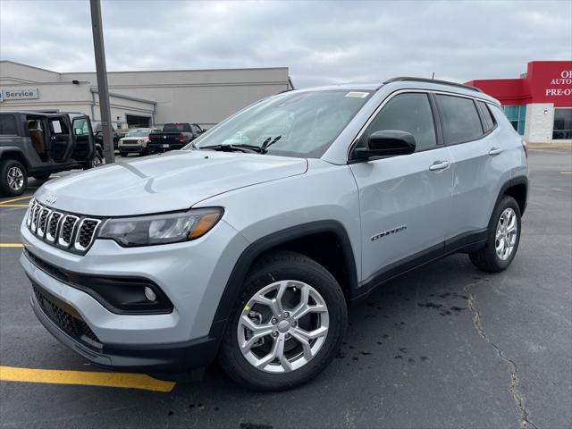 2024 Jeep Compass COMPASS LATITUDE 4X4