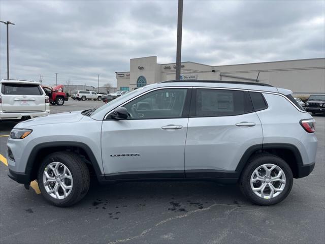 2024 Jeep Compass COMPASS LATITUDE 4X4