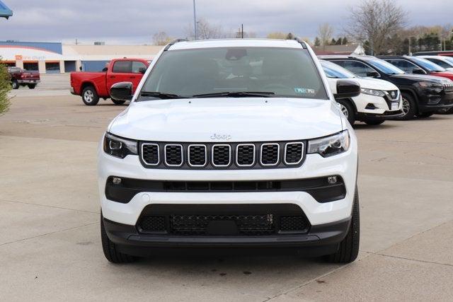 2024 Jeep Compass COMPASS LATITUDE LUX 4X4